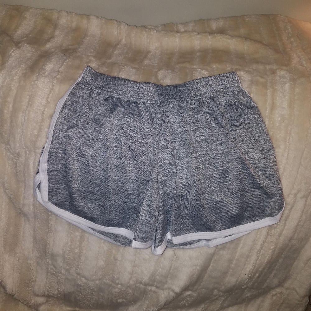 Fashion size medium grey shorts kids